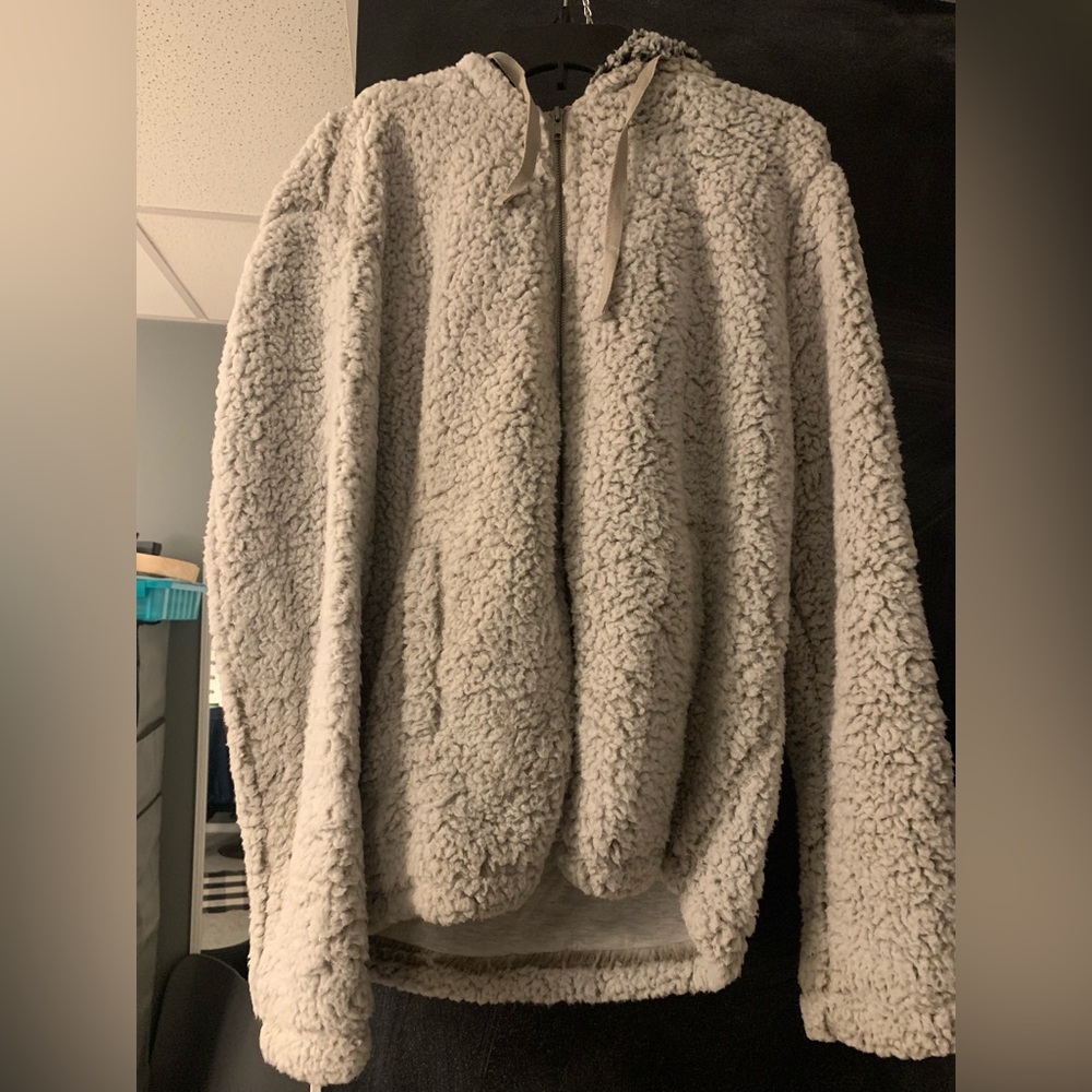 Thread supply fluffy zip up sweatshirt